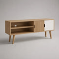 Armadio TV rettangolare in legno con 2 porte e nicchie, rovere naturale, bianco e nero, 140 × 40 × 70 cm